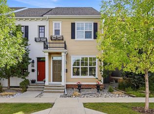 82 S Dieppe Dr SW, Calgary, AB T3E 7Y4