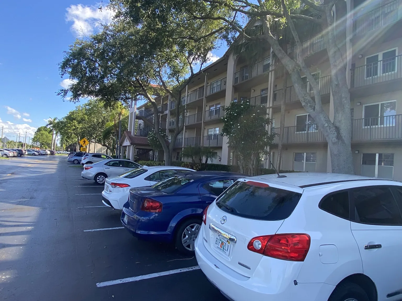 1 bed, 1.5 bath, 1065 sqft, $1,650 — Photo 2