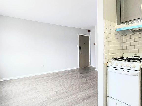 3rd image of 4605 Leiper St #144A