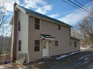 760 Hudson St, Hawley, PA 18428