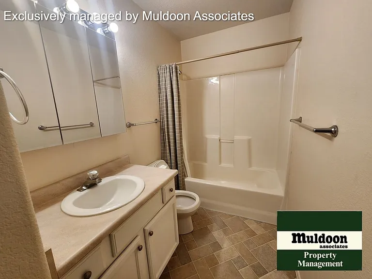955 S Kyle Ln — Photo 7