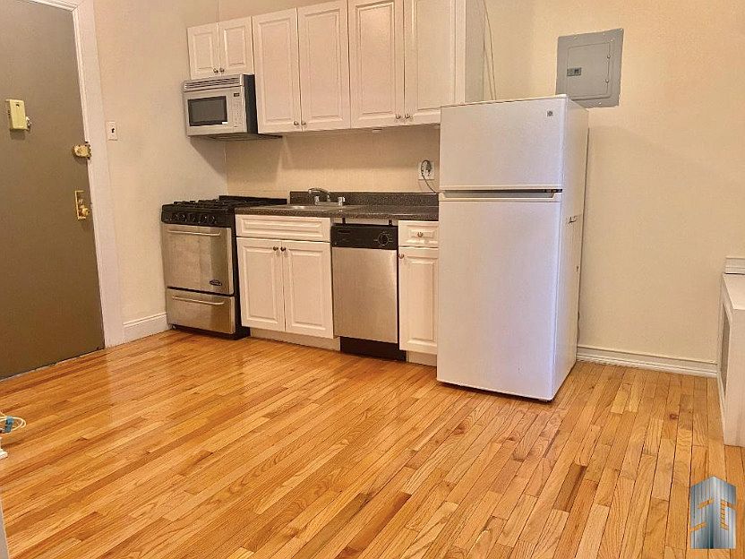 1st image of 568 Pacific St APT 1G