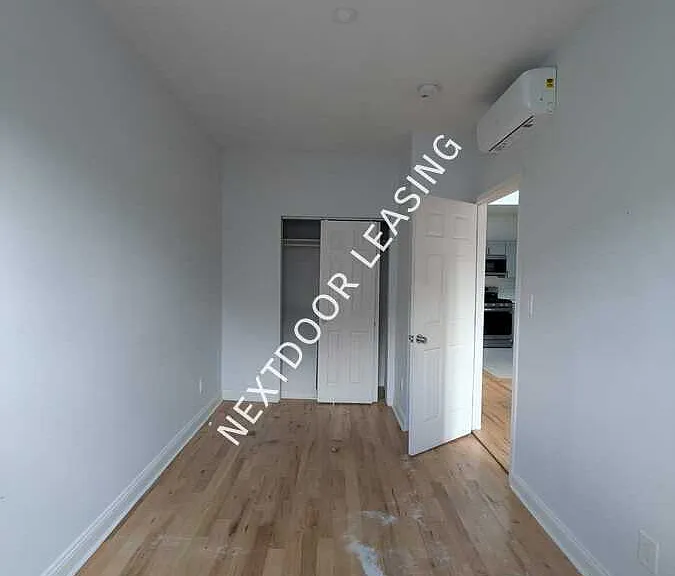 160 Martin Luther King Dr #2M — Photo 4