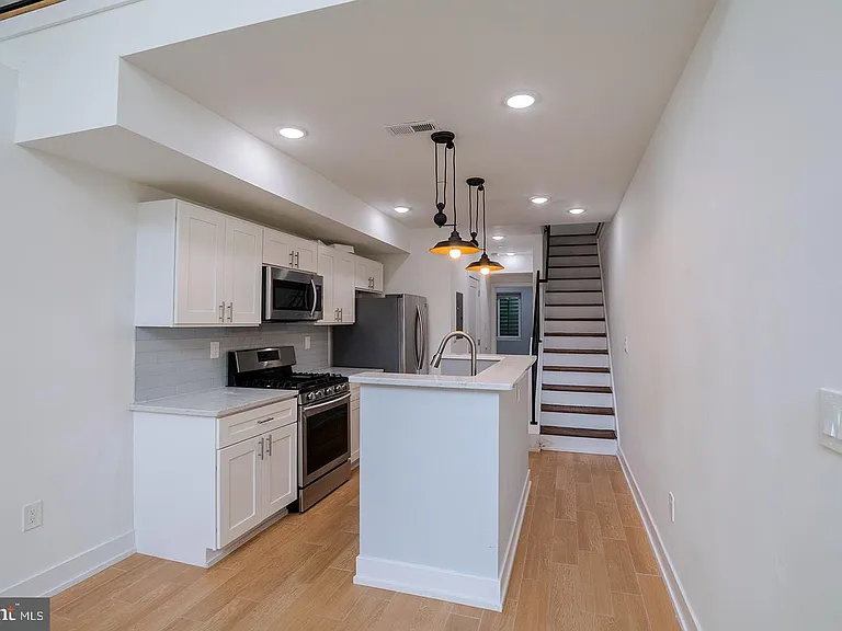 1220 N Lecount St #A — Photo 8