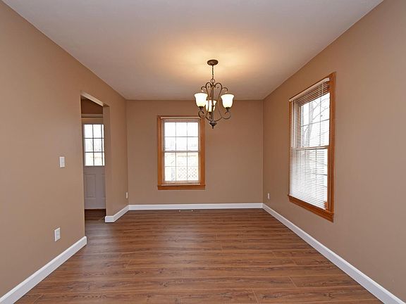 5th image of 1465 Windsong Ct
