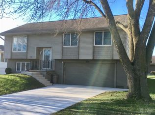 306 W Southridge Rd, Marshalltown, IA 50158