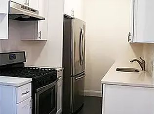 61-09 39th Ave #O4, Woodside, NY 11377