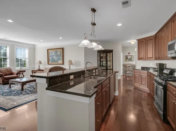 284 Victoria Drive #284, Bridgewater Twp., NJ 08807