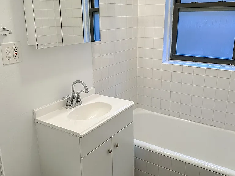 4853-59 N. Wolcott Ave. — Photo 10
