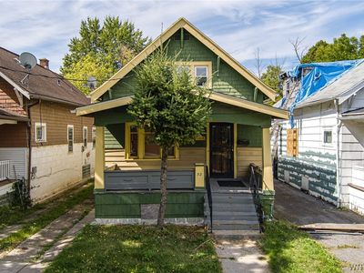 32 Schuele Ave, Buffalo, NY, 14215