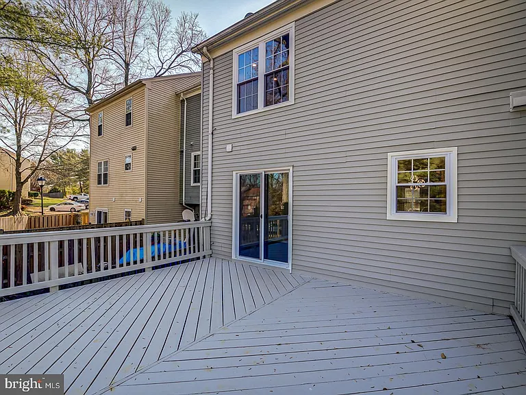 5 Climbing Ivy Ct — Photo 22