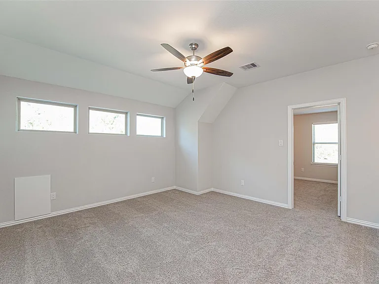 107 Silver Sky Ct — Photo 20