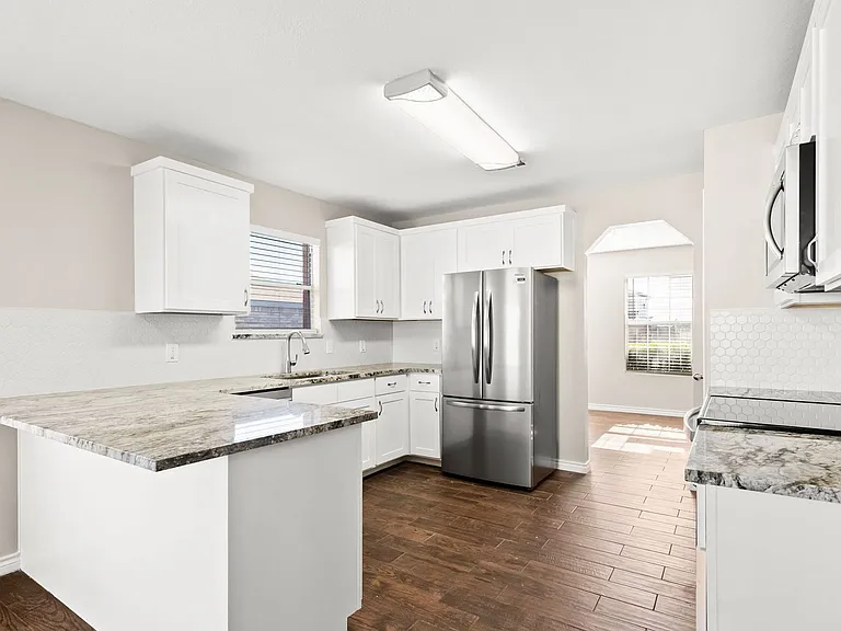 2409 Riley Dr — Photo 8