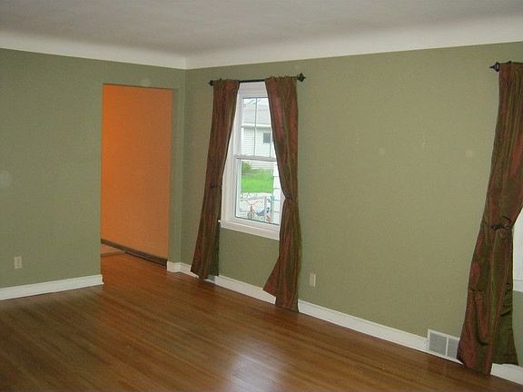 3rd image of 1289 Bayard Ave