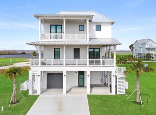 10818 Sweetwater Cove Blvd, Galveston, TX 77554