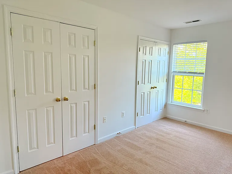 611 Tivoli Rd — Photo 11