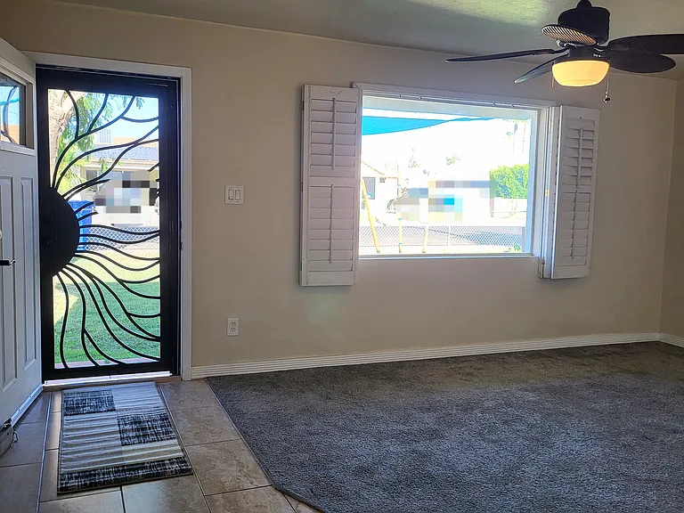 1040 N 27th Pl — Photo 56