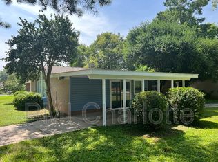 1100 Vickery Dr, Charlotte, NC 28215