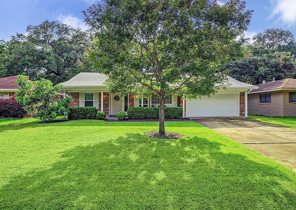 1st image of 1429 Wisterwood Dr