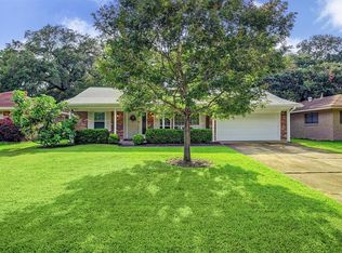 1429 Wisterwood Dr, Houston, TX 77043