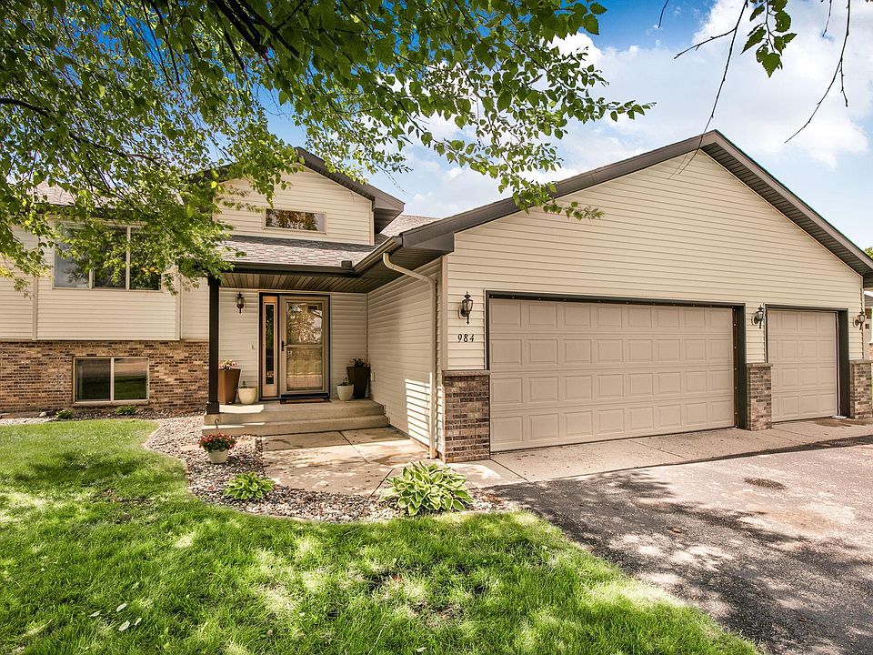 1st image of 984 Waters Edge Cir
