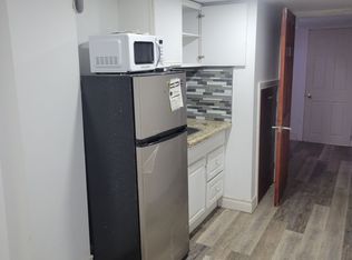 719 Coxwell Ave #6, Toronto, ON M4C 3C1