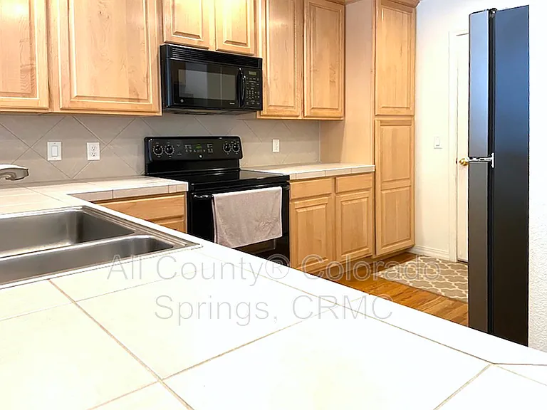 4305 Prestige Point — Photo 6