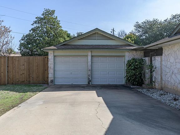 5th image of 204 Mesa Verde St