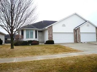 825 Winterberry Pl NE, Cedar Rapids, IA 52402