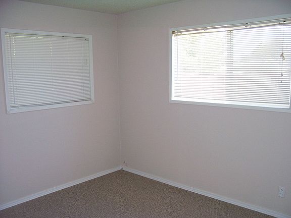 5th image of 234 N Desdemona Dr