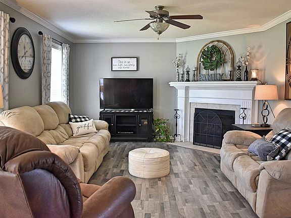 4th image of 1157 Thornberry Dr