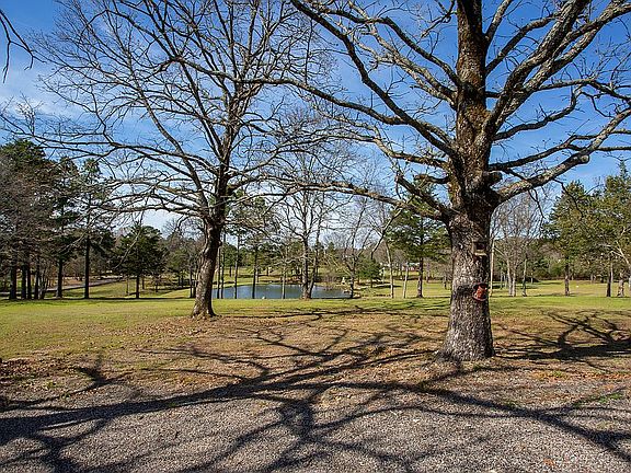 4th image of 362 Bayou Ridge Rd