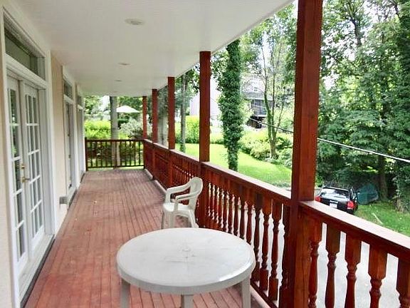3rd image of 159 Longwood Ave #2B