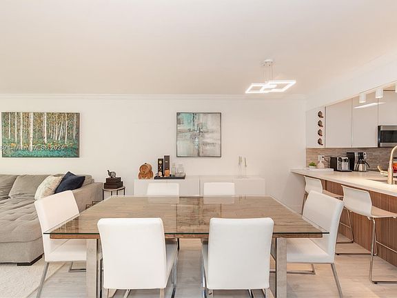 5th image of 193 Lakeview Dr APT 202