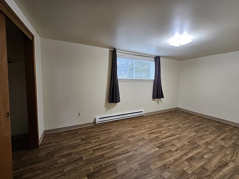 817 NW Market St — Photo 18