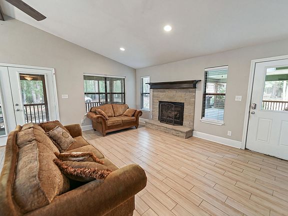5th image of 670 Cypress Creek Dr