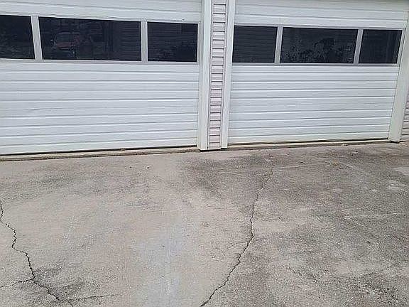 28'6" x 32' semi-detached ga