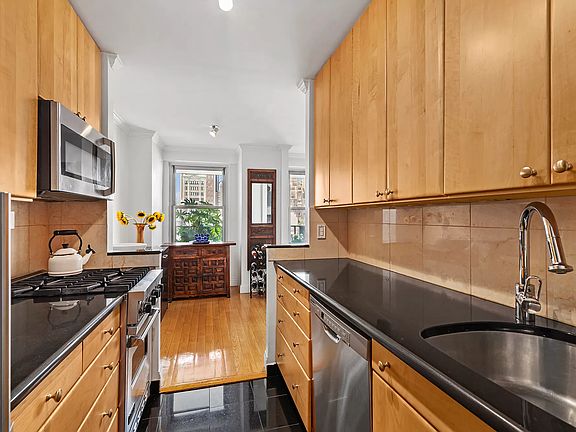 2nd image of 205 3rd Ave APT 9J