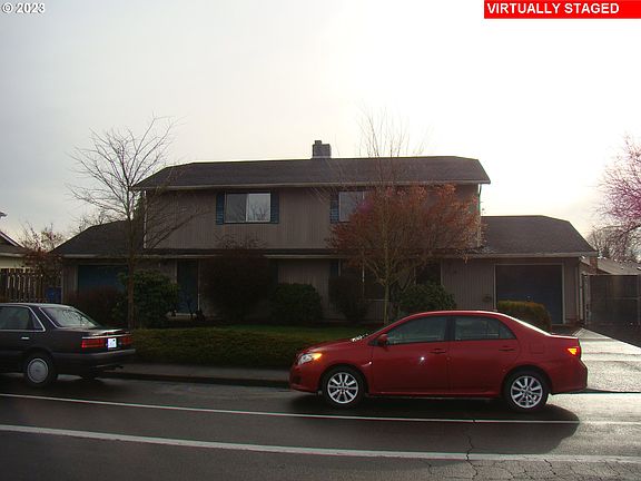 3rd image of 1717 SE Blairmont Dr