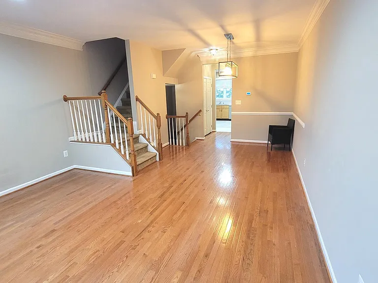 20479 Greymont Ter — Photo 7