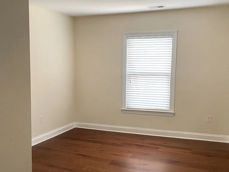 4017 Vallonia Dr — Photo 31