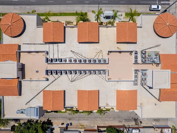6800 Corbin Ave Unit 106, Reseda, CA 91335