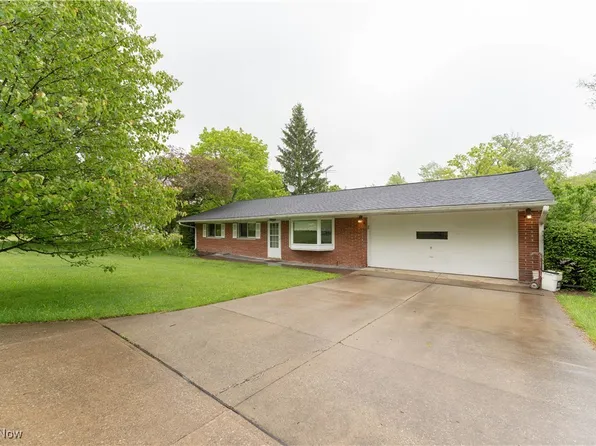 15769 Auburn Rd, Newbury, OH 44065