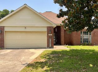 142 Pine Grove Ave, Biloxi, MS 39531