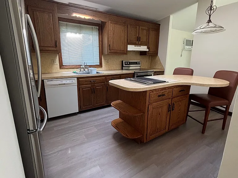 33 Lochview Dr — Photo 6