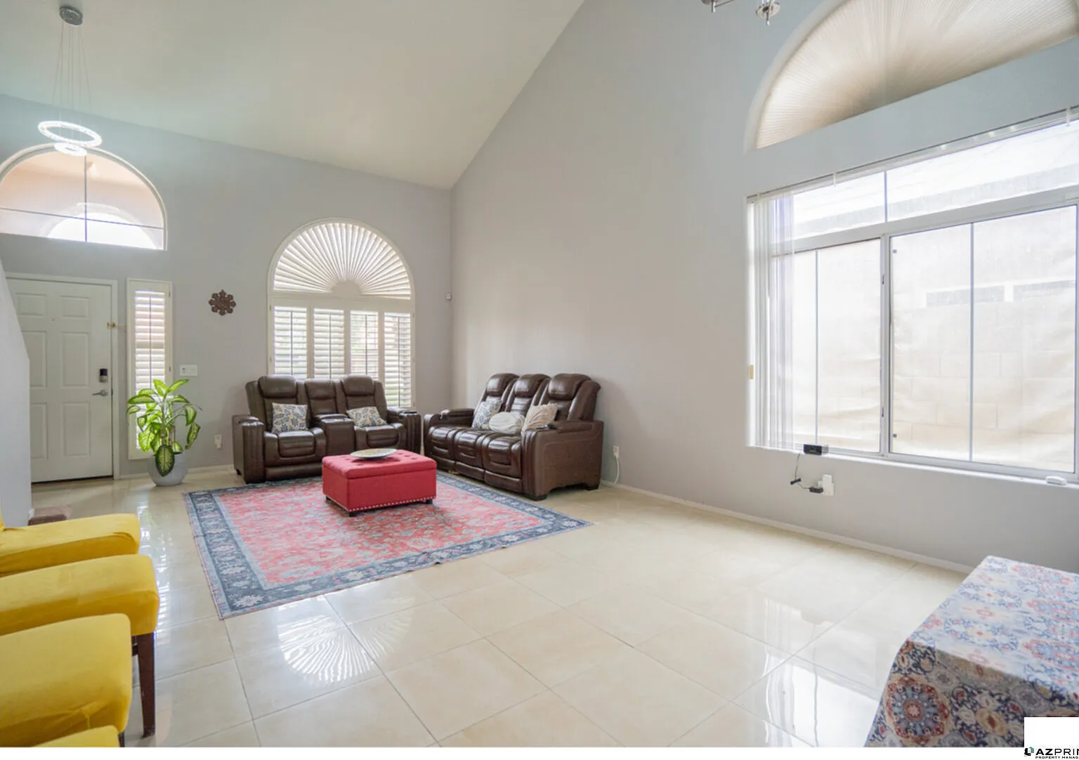 This Charming and Spacious 4/2.5 Single Family Phoenix house is Perfect for Comfortable Living! — Photo 4
