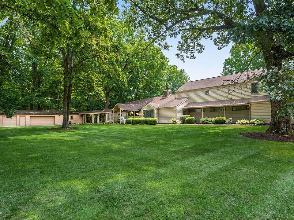 9592 Lake Of The Woods Dr, Galena, OH 43021 | Zillow