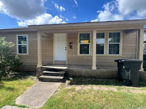 222 GOLDEN CROWN DR, San Antonio, TX 78223