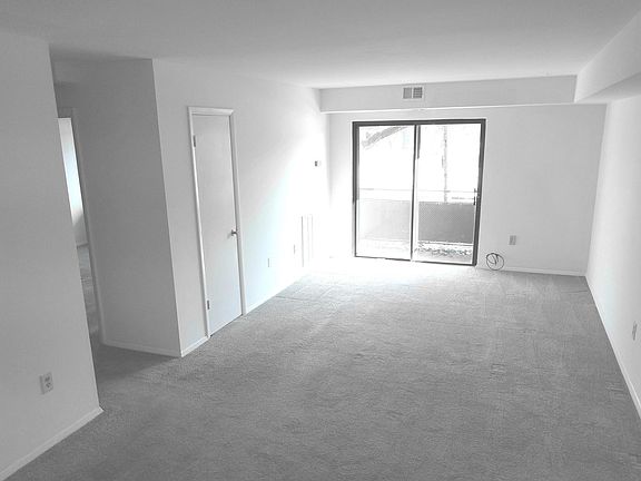 4th image of 3100 Commonwealth Ave APT 101