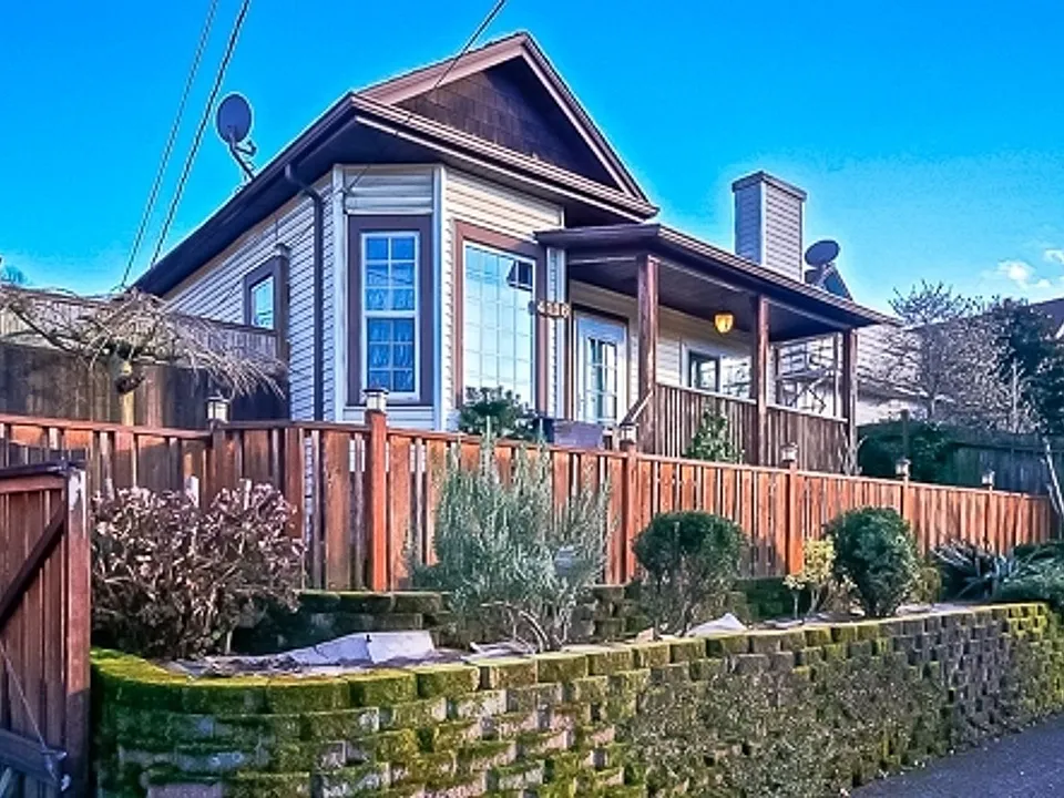 4116 25th Ave SW
